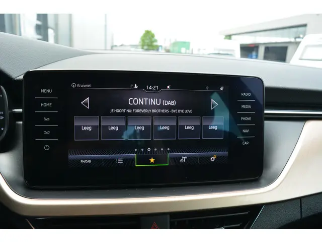 Škoda Kamiq 1.5 TSI ACT Business Edition 2020 Benzine 42