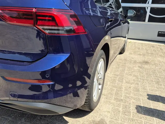 Volkswagen Golf 1.5 TSI Life Navi Pro LED 2020 Benzine 24