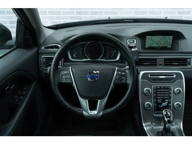 Volvo V70 2.0 T4 Polar+ Luxury 2016 Benzine 3