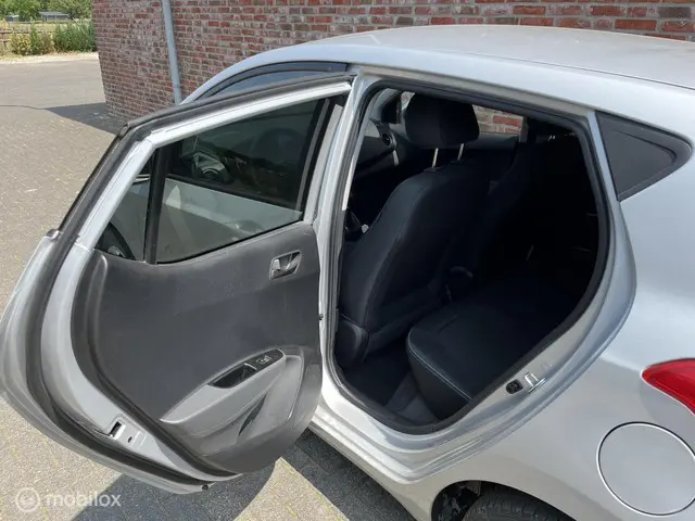 Hyundai i10 1.0i i-Motion Go! 2016 2017 Benzine 17