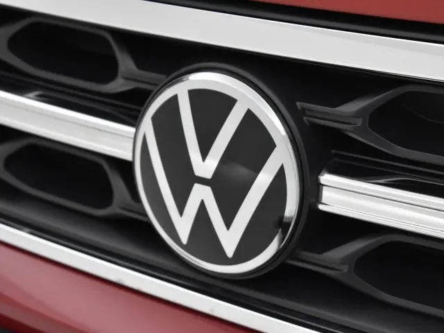 Volkswagen T-Roc 1.5 Tsi 150pk DSG R-Line 2024 Benzine 4