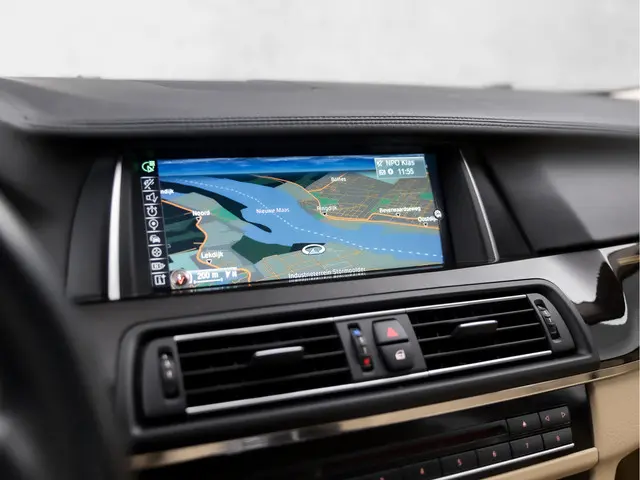 BMW 5 Serie 535i High Executive 2016 Benzine 8