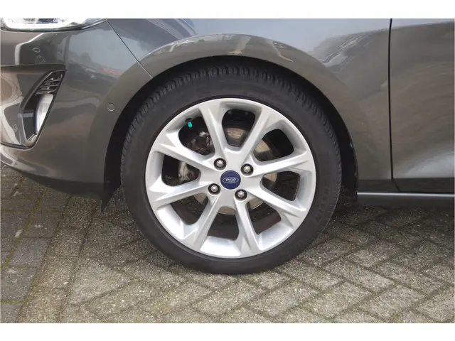 Ford Fiesta Titanium 5dr 125pk | 2018 Benzine 8