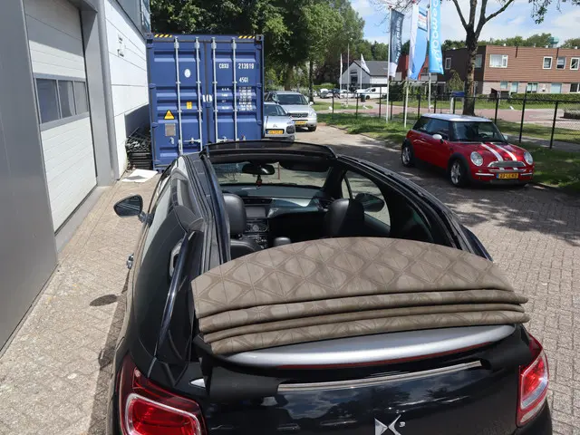 Citroën DS3 Cabrio 1.6 THP Sport Chic 2013 Benzine 3