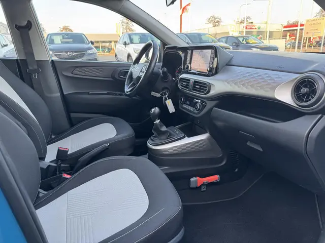 Hyundai i10 1.0 Premium 2022 Benzine 12