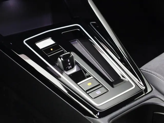 Volkswagen Golf 1.5eTSI/150PK Style DSG 2025 Benzine 39