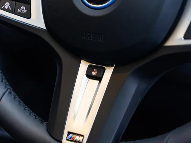 BMW 3 Serie Touring 330e xDrive 2025 Hybride Benzine 35