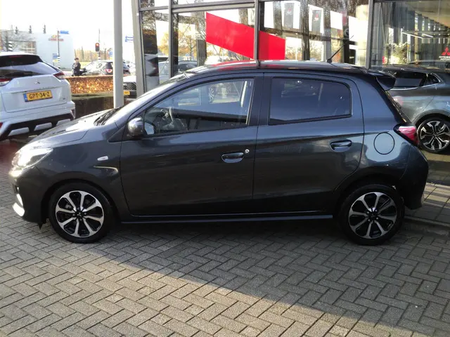 Mitsubishi Space Star 1.2 Edition AUTOMAAT 2024 Benzine 6
