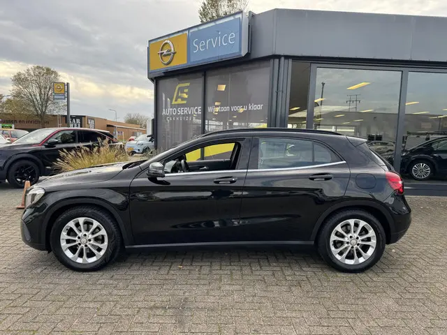 Mercedes-Benz GLA 180 Business Solution 2017 Benzine 5