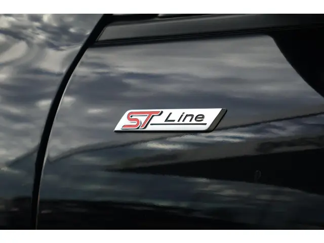 Ford Kuga 2.5 PHEV ST-Line X 2023 Hybride Benzine 6