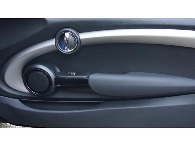 MINI Cooper S Cabrio 2.0 192pk Automaat 2019 Benzine 47