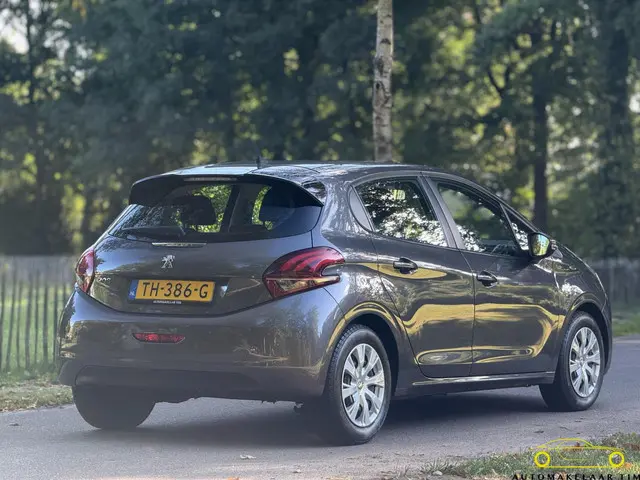Peugeot 208 1.2 PureTech / Orig. NL / 1e eig. 2018 Benzine 57