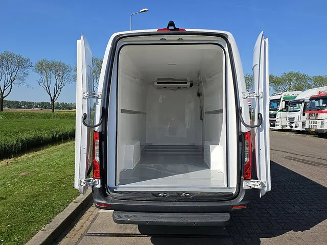 Mercedes-Benz Sprinter 317 2022 Diesel 16