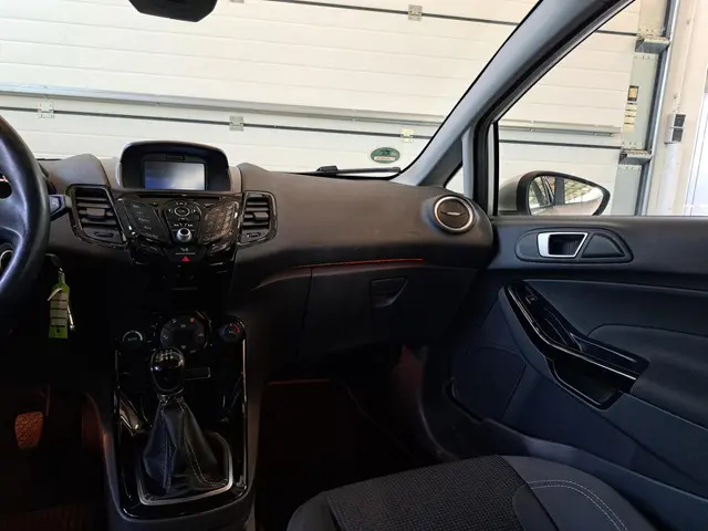 Ford Fiesta 1.0 EcoBoost Titanium 2016 Benzine 14