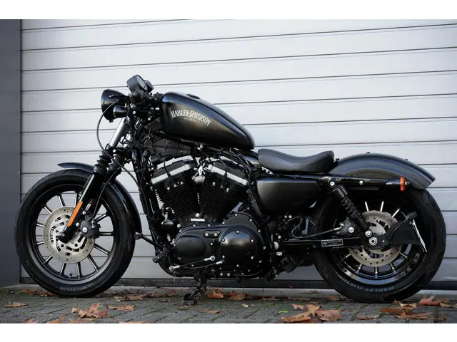 Harley-Davidson Sportster XL 883 N Iron 2013 Benzine 3