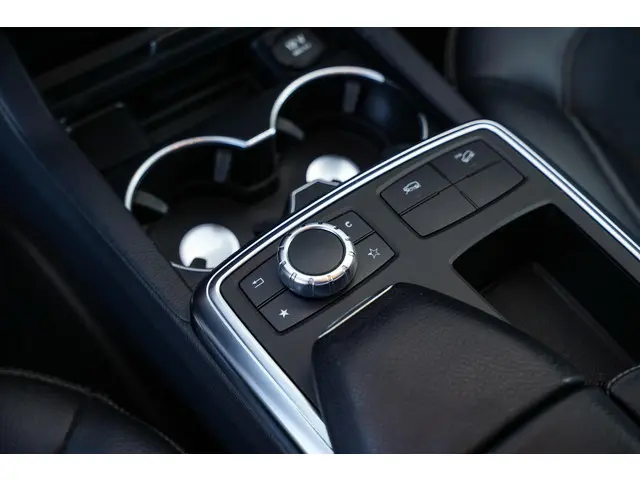 Mercedes-Benz M-Klasse 350 2013 Benzine 16