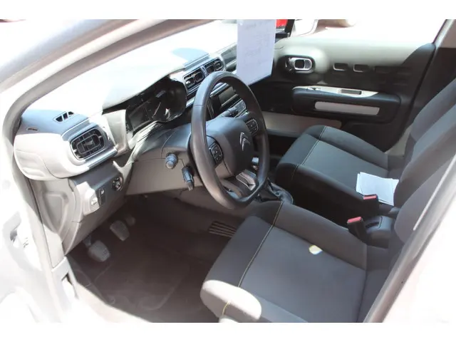 Citroën C3 1.2 PureTech Live 2018 Benzine 9