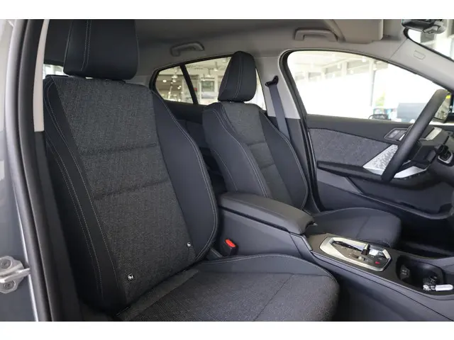 BMW 1 Serie 120 2025 Benzine 8