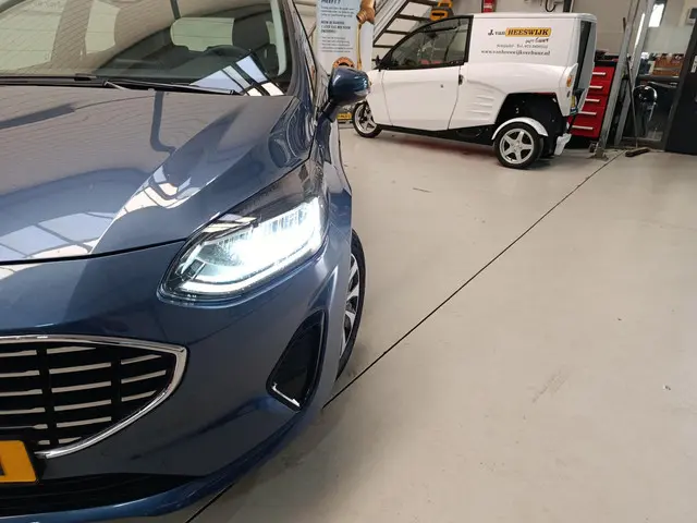 Ford Fiesta 1.0 EcoBoost Hybrid Titanium 2023 Benzine 18