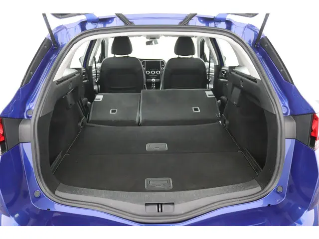 Renault Mégane Estate | 1700kg trekgewicht! | 2023 Benzine 41