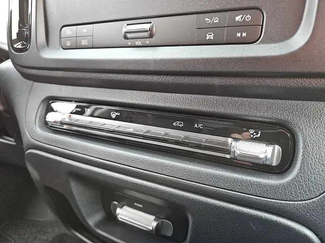 Mercedes-Benz Vito 116 2024 Diesel 10