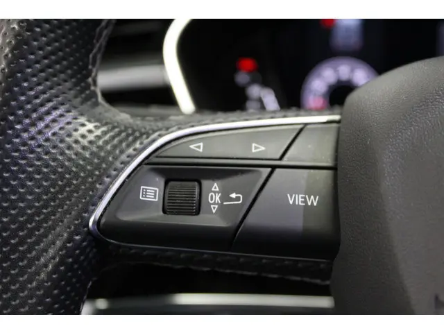 Audi Q3 35 TFSI S edition 2021 Benzine 26