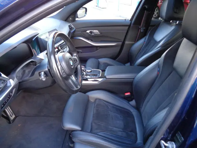 BMW 3 Serie 330i High Executive 2020 Benzine 5