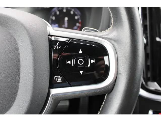 Volvo S60 T4 Automaat R-Design 2019 Benzine 25