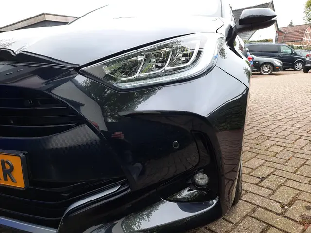Mazda 2 Hybrid 1.5 Select 2022 Hybride Benzine 22