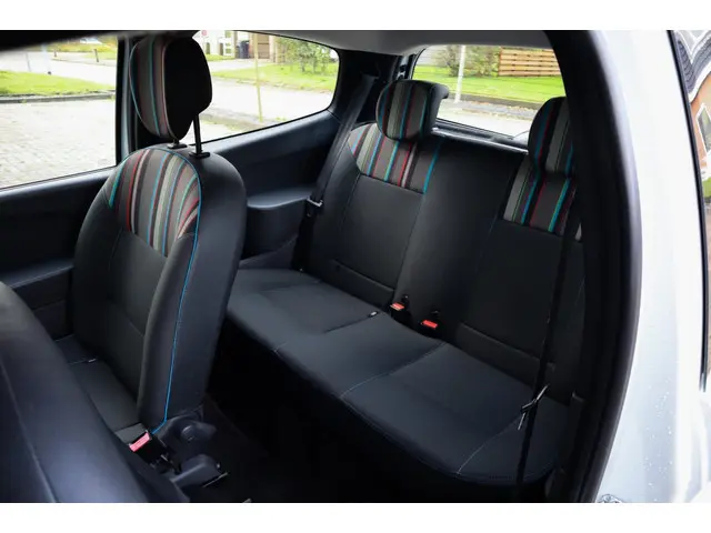 Renault Twingo 1.2 16V Parisienne 2013 Benzine 17