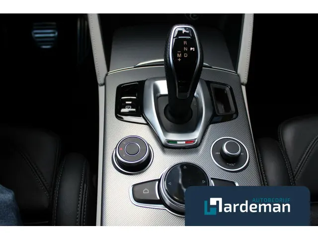 Alfa Romeo Stelvio 2.0 T AWD Veloce Carplay 2021 Benzine 13