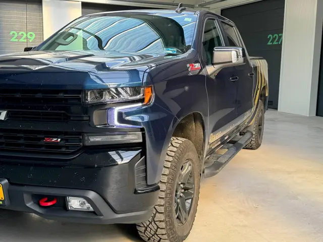 Chevrolet Silverado 3