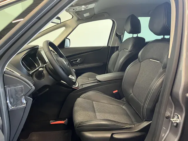 Renault Grand Scénic 1.3 TCe Techno 7p. 2023 Benzine 31