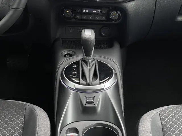 Nissan Juke 1.6 Hybrid N-Design 2025 Hybride Benzine 18