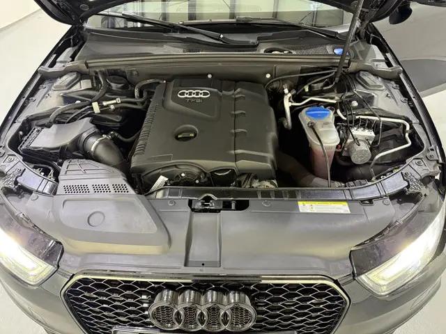 Audi A4 Sedan 1.8 TFSI Pro Line S 2014 Benzine 17