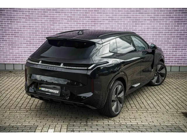 Lynk & Co 08 1.5 More 2026 Hybride Benzine 17