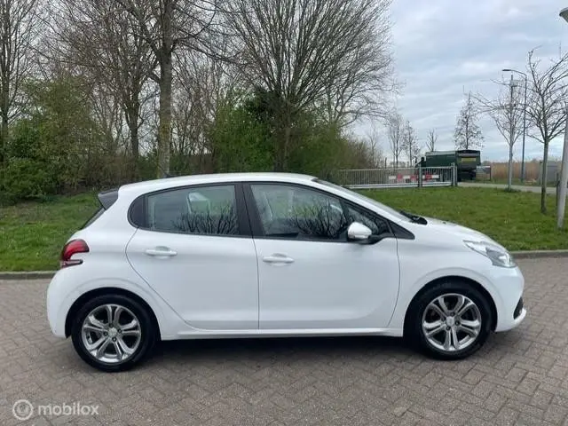 Peugeot 208 1.2 PureTech Blue Lion 2017 Benzine 4