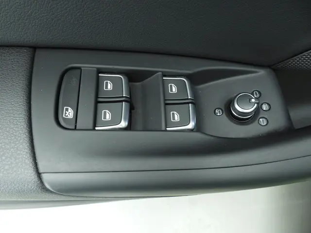 Audi Q3 2.0 TFSI quattro S Edition 2013 Benzine 33