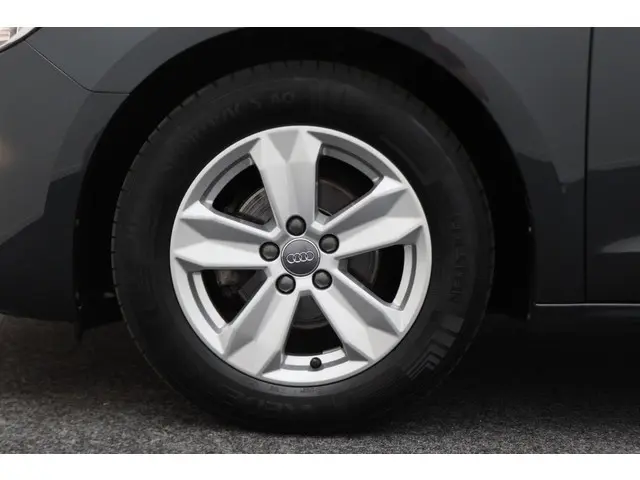 Audi A1 Sportback 25 TFSI Pro Line 2019 Benzine 24