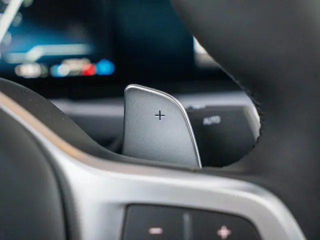 BMW 3 Serie Sedan 320i 2025 Benzine 16