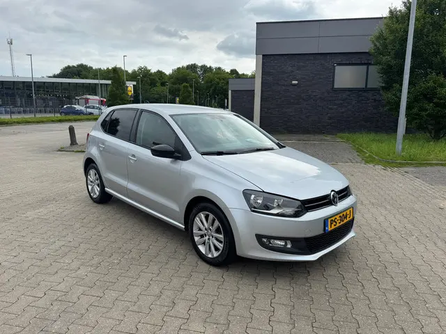 Volkswagen Polo 1.4-16V Highline 2013 Benzine 22