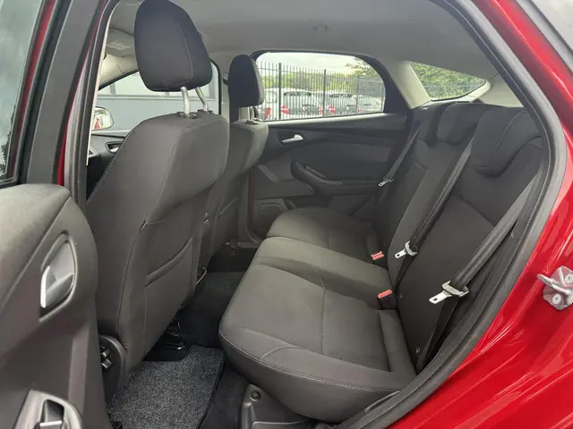 Ford Focus 1.0 Titanium Edition 2015 Benzine 8