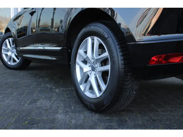 Volvo XC60 T5 Automaat Polar+ 2018 Benzine 63