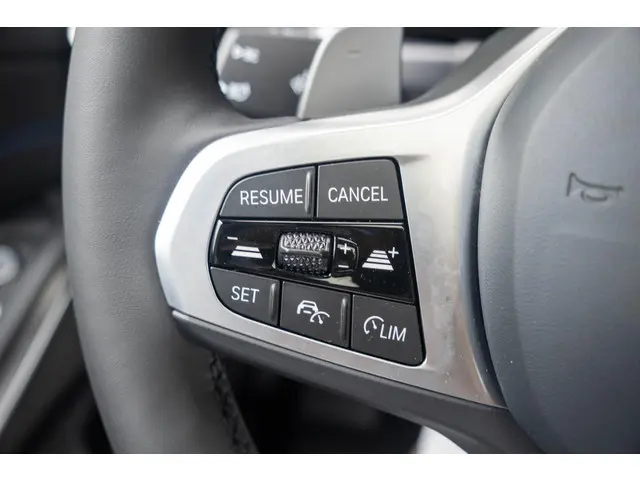 BMW 3 Serie Sedan 320e 2025 Hybride Benzine 18