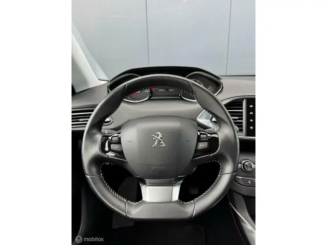 Peugeot 308 1.6 THP Allure VERKOCHT! 2014 Benzine 15