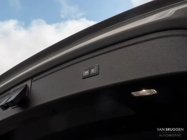 Audi Q5 50 TFSI e quattro S-Line 2021 Hybride Benzine 11