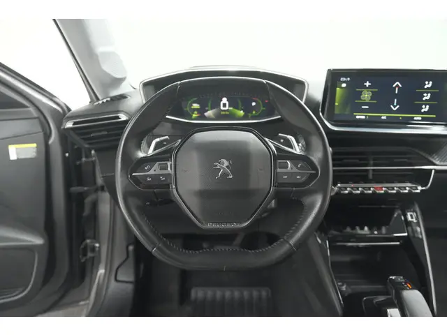 Peugeot 208 PureTech 100 EAT8 Allure 2020 Benzine 31