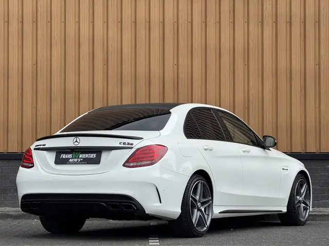 Mercedes-Benz C-Klasse C63 AMG 2017 Benzine 5