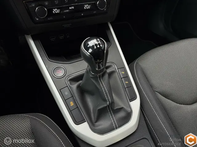 SEAT Arona 1.0 TSI Xcellence Launch Edition 2018 Benzine 21