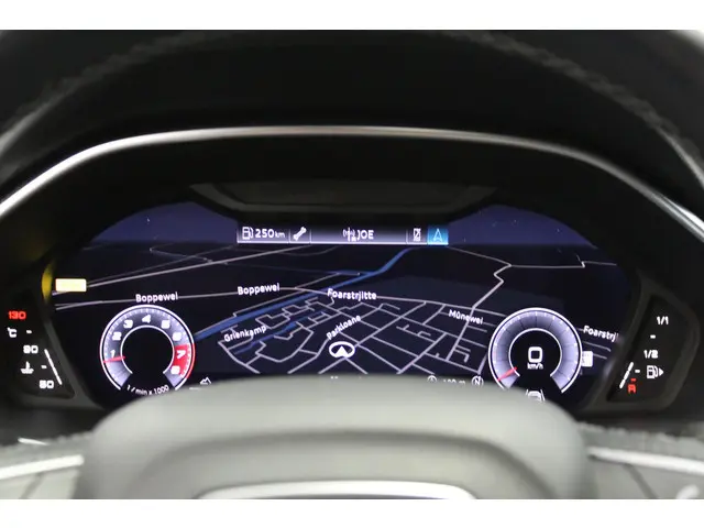 Audi Q3 35 TFSI S edition 2021 Benzine 24